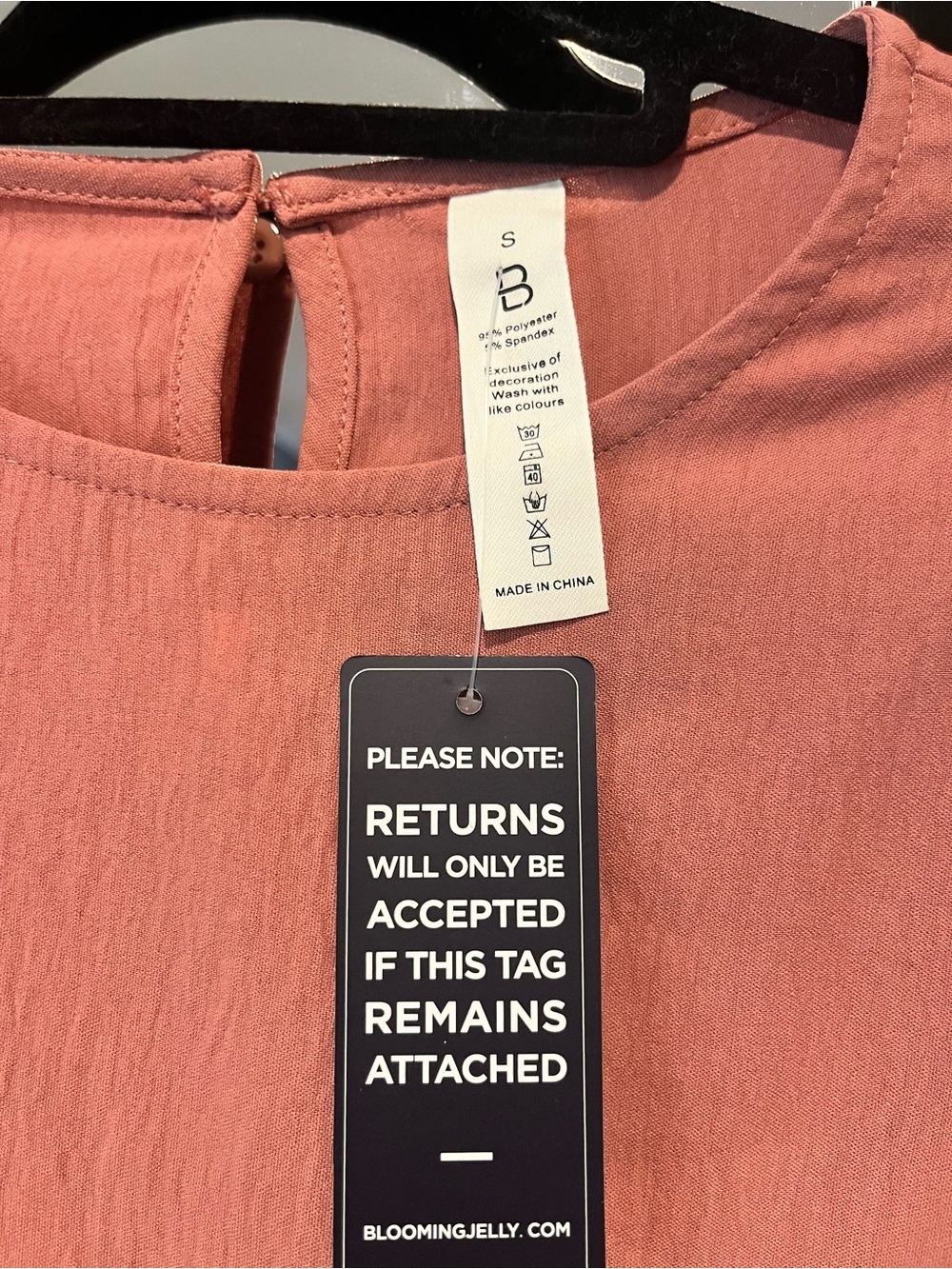 Gathered-Waist Short-Sleeve Blouse in Dusty Rose - Picture 2 of 5